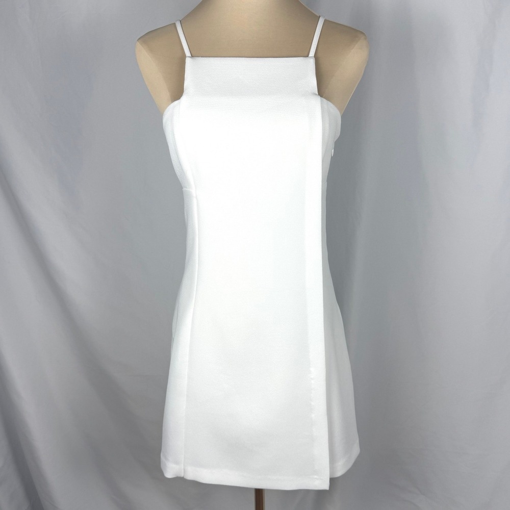 BCBGeneration White Mini Cocktail Dress Sz 2 EUC Minimalist HOCO RUSH Graduation